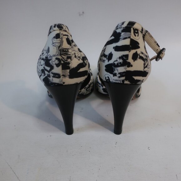 NWOB Authentic Chanel Black White Graphic Image Ankle Strap Heels 38.5 US/8.5 - Picture 6 of 13